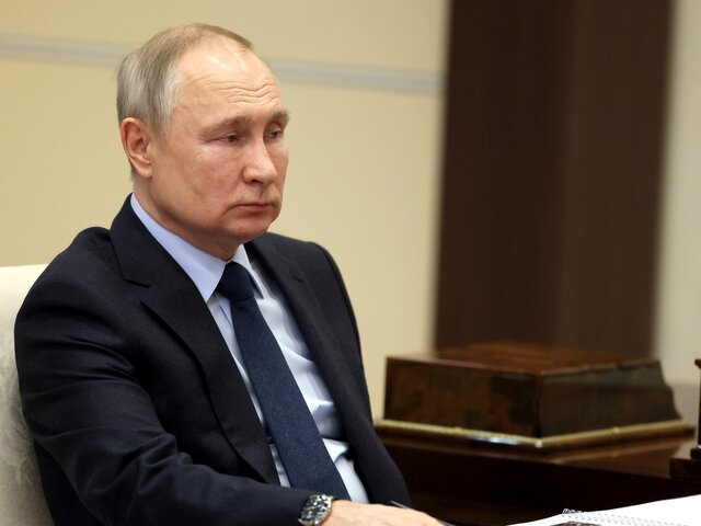 Владимир Путин заявил, что попытки Запада по сдерживанию РФ и КНР обречены на провал