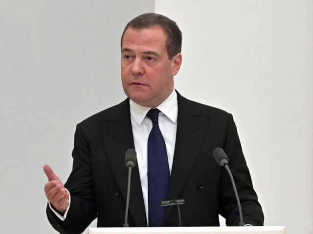 Зампред Совбеза РФ Медведев призвал граждан США вернуть себе страну