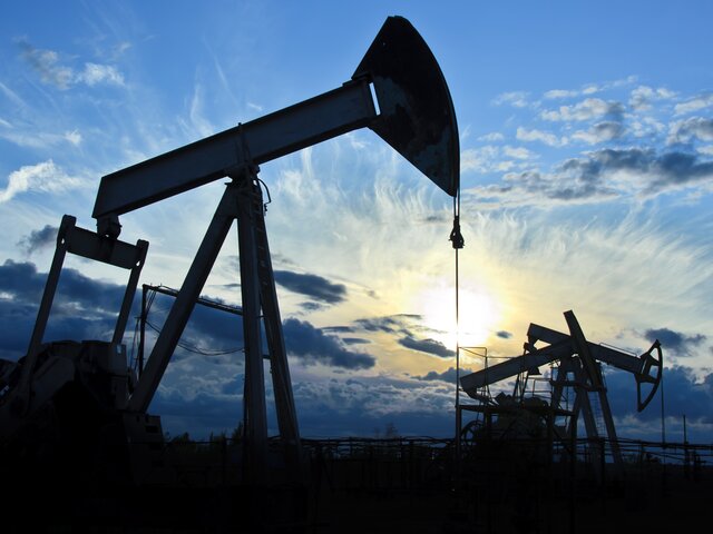 Эксперт объяснил снижение цены нефти WTI до 70 долларов