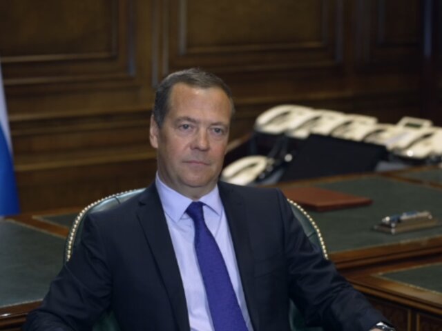 Медведев заявил, что США 