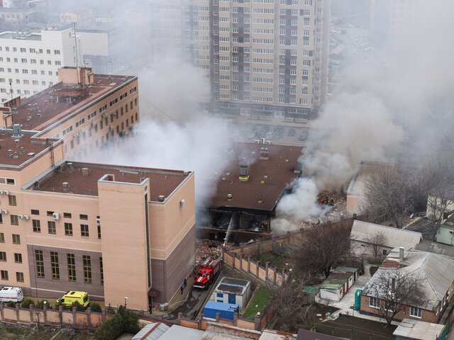 Пожарные ликвидировали открытое горение в здании УФСБ в Ростове-на-Дону