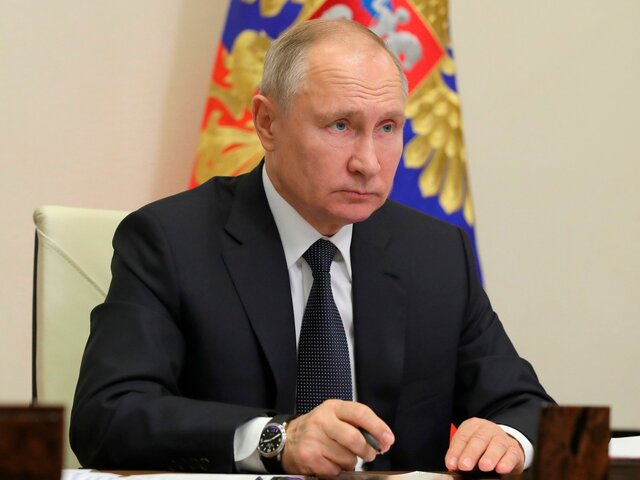 Путин подписал закон о соблюдении норм русского языка и иностранных словах