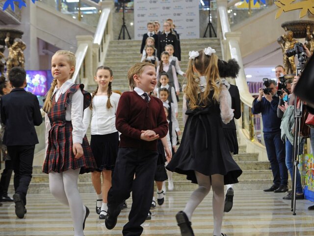 Минпросвещения РФ предложило обязать школы утвердить требования к школьной форме