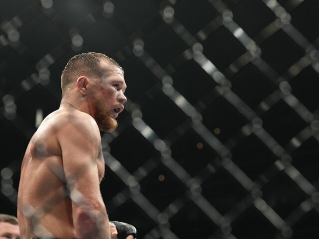 Россиянин Ян проиграл грузину Двалишвили в главном бою турнира UFC Fight Night 221