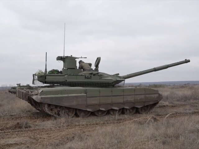Минобороны показало кадры ликвидации позиций ВСУ танками Т-90М 