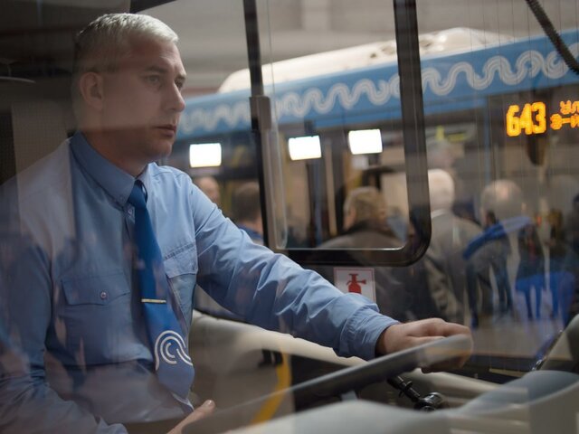 Около трех тысяч водителей автобусов частных перевозчиков повысят квалификацию в Москве