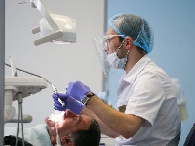 Россиянам рассказали, в каких регионах самые высокие зарплаты у стоматологов