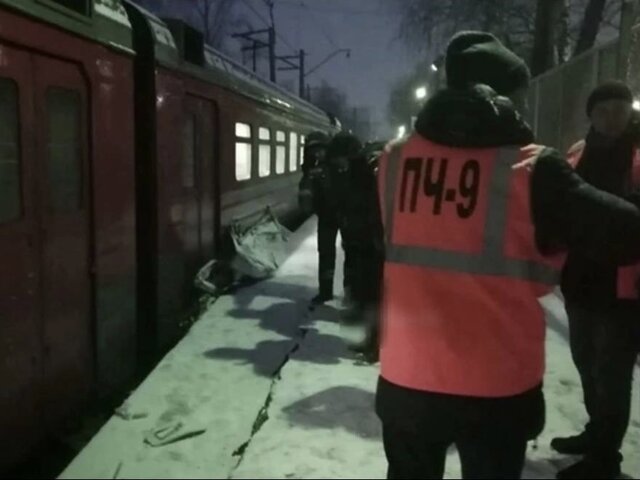 Смертельное ДТП с автомобилем и электричкой произошло около станции Ивантеевка