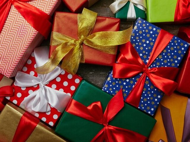 Россияне рассказали о наиболее желанных новогодних подарках