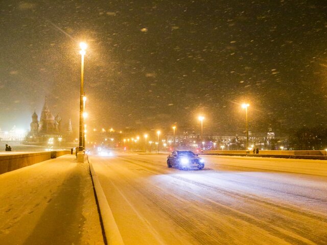 Синоптик спрогнозировал максимальную интенсивность снегопада в Москве в ночь на 18 декабря