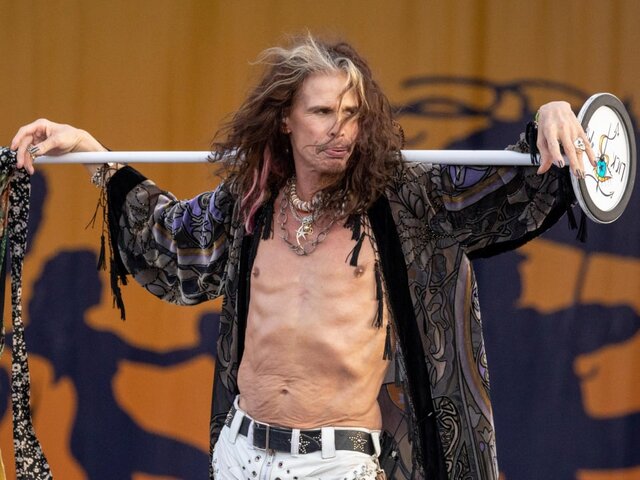 Солиста Aerosmith обвинили в сексуальном насилии в 1970-х годах