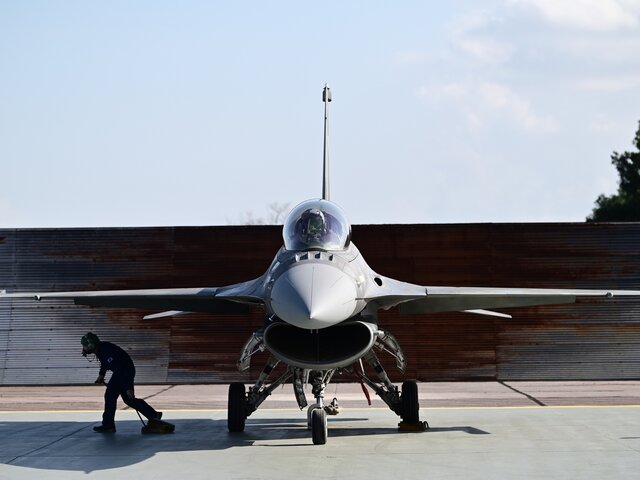 Чиновники подталкивают Пентагон к поставке Киеву истребителей F-16 – СМИ