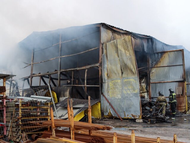 В Подмосковье потушили пожар на складе "Синдика"