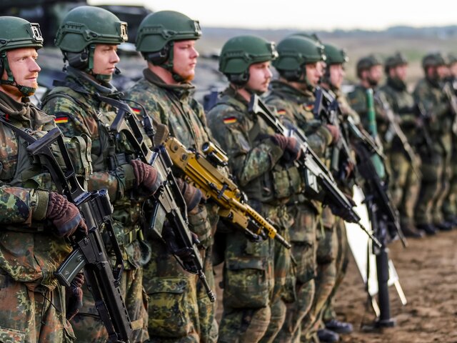 Министр обороны Германии назвал отмену воинской обязанности в стране ошибкой