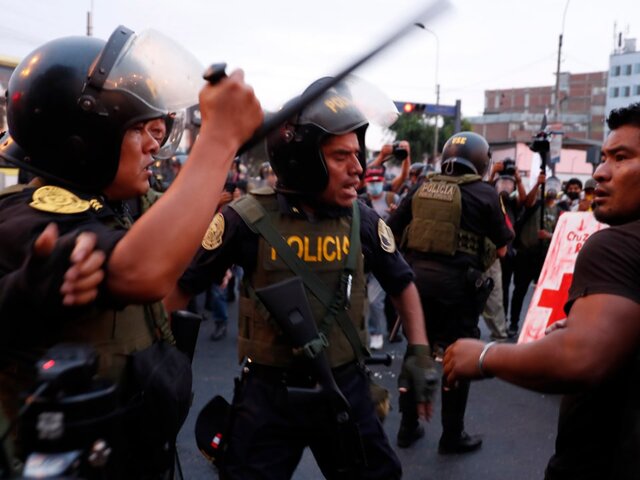 Режим ЧП вводят в ряде регионов Перу из-за протестов