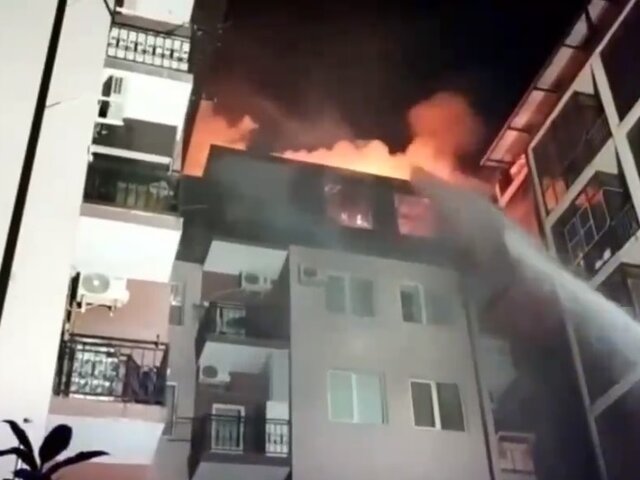 Квартира загорелась в многоэтажке в Сочи на площади 120 