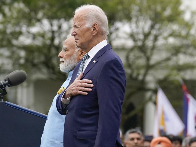 Байден перепутал гимны США и Индии во время встречи с премьером Моди