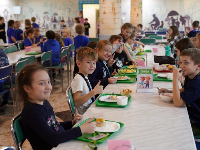 Голикова заявила, что все младшеклассники с 1 сентября будут получать горячее питание в РФ