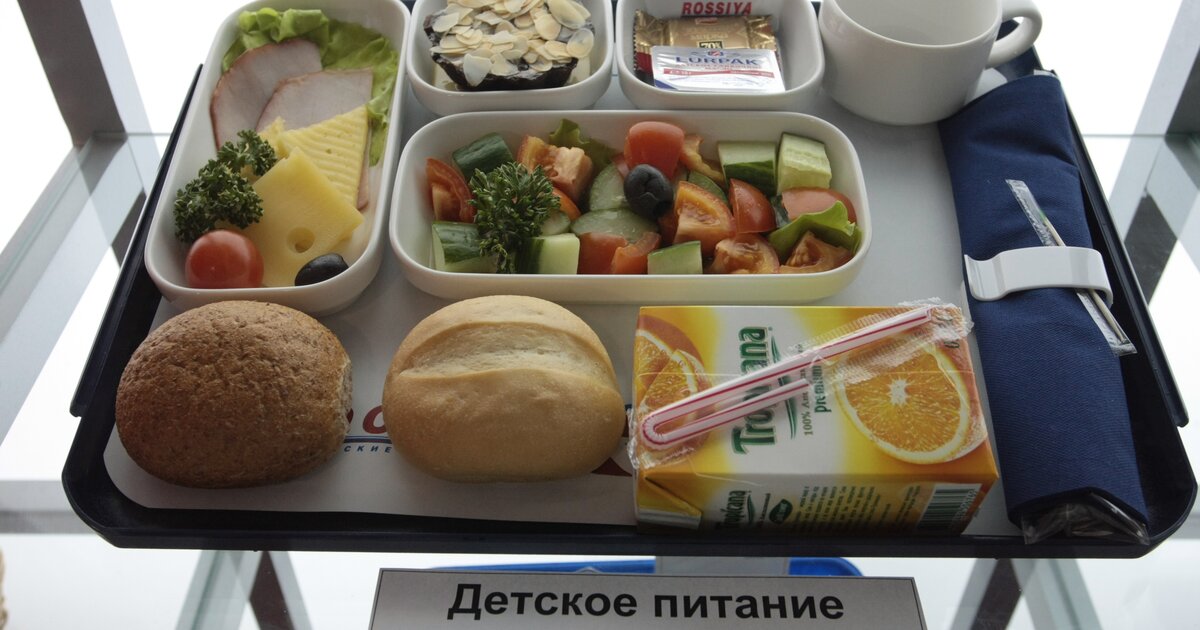 Что можно в больнице из продуктов. Питание в поезде. Обед в поезде. Перекус в поезд. Детский обед в поезде.