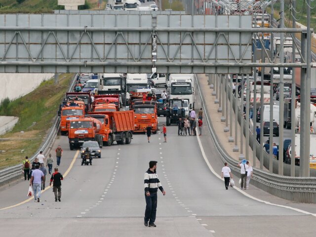 Движение на трассе М-2 "Крым" восстановили