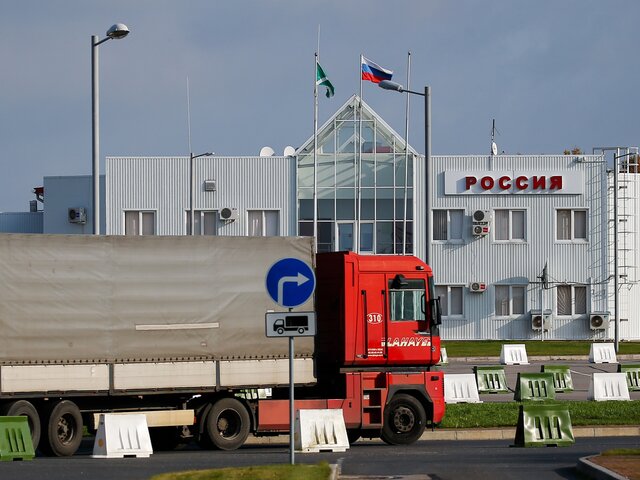 Кабмин РФ ввел запрет на проезд польских фур по территории России