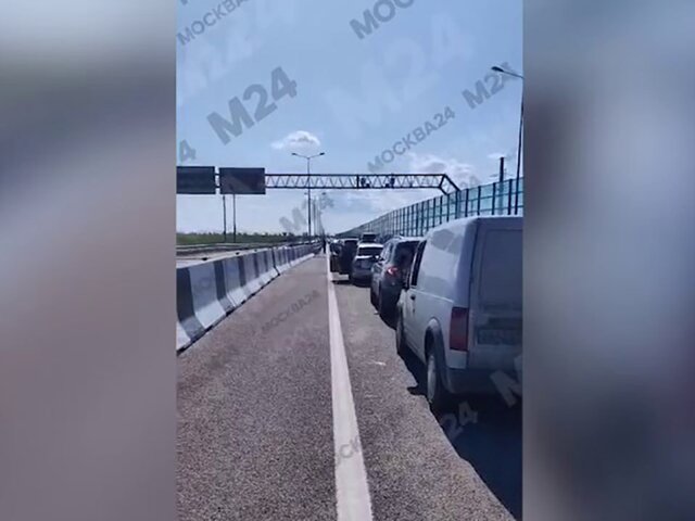 Очередь из автомобилей на Крымский мост составила 6 км