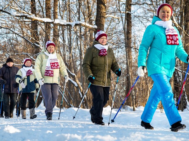 Проект "Московское долголетие" предложил горожанам присоединиться к зимним активностям