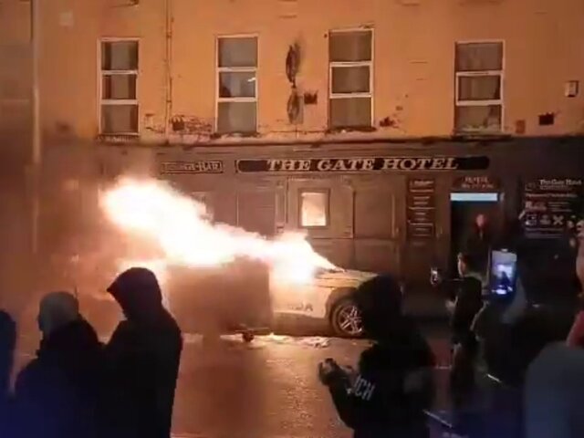 Десятки человек задержали после беспорядков в Дублине