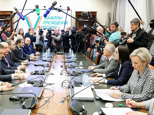 ЦИК завершил прием документов от самовыдвиженцев для участия в выборах президента РФ