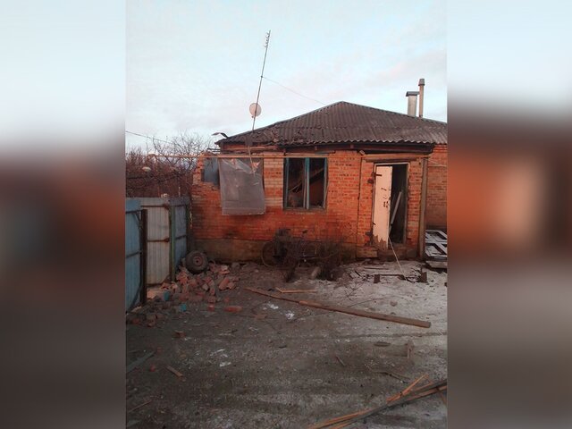Семь домов повреждены после атаки ВСУ в Курской области