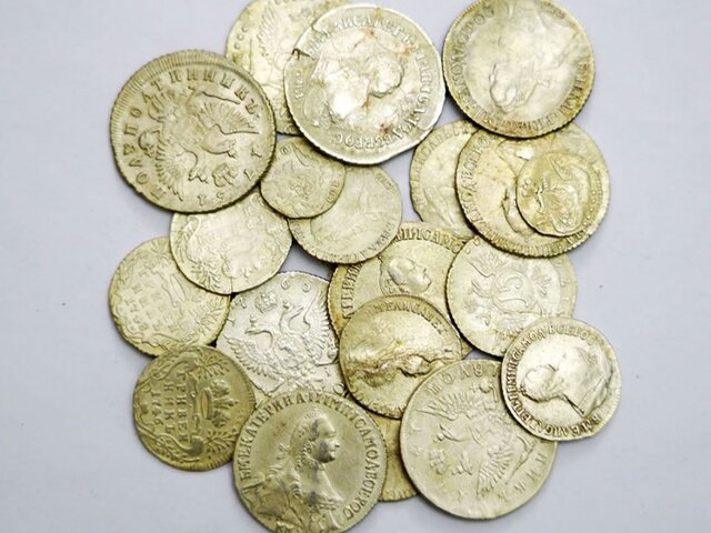 Археологи передадут в фонд Музея Москвы клад серебряных монет XVIII века