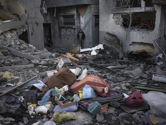 Число погибших в секторе Газа увеличилось почти до 18 тысяч