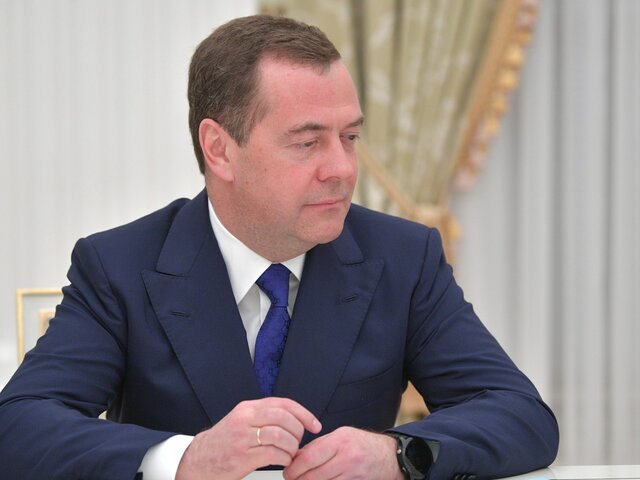 Медведев заявил, что уверен в результатах президентских выборов