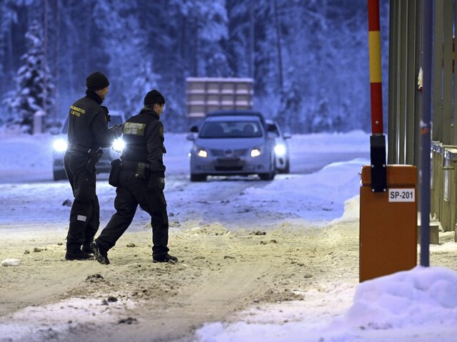 Финляндия вновь закрыла все КПП на границе с РФ до 14 января
