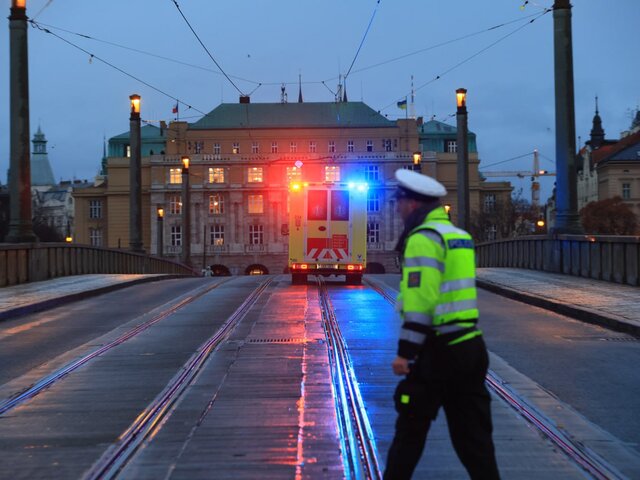Стрельба в Праге не связана с терроризмом и оргпреступностью – премьер