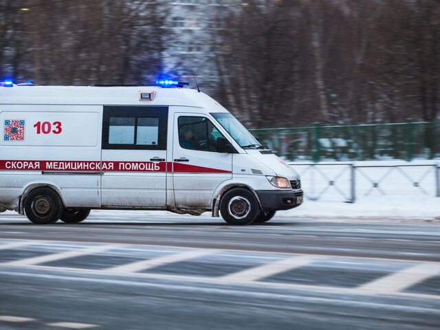Один человек погиб в столкновении легкового автомобиля и автобуса в Подмосковье