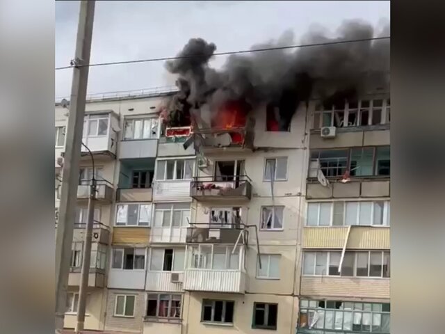Многоквартирный дом эвакуировали под Волгоградом из-за пожара