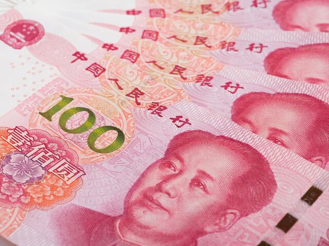 Экономист заявил, что юань не сможет потеснить доллар в мировой торговле