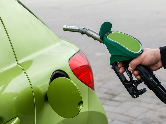 Нефтяным компаниям рекомендовали сохранить цены на АЗС на уровне 21 сентября – СМИ