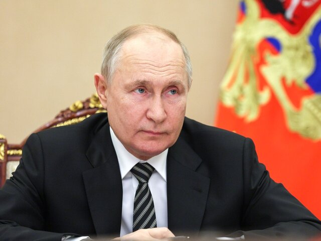 Владимир Путин поручил активнее развивать в России экспорт космических услуг