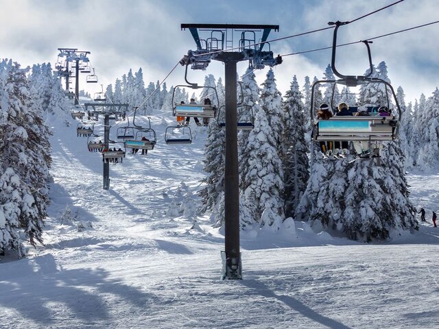 Красная Поляна и Шерегеш стали самыми популярными горнолыжными курортами РФ