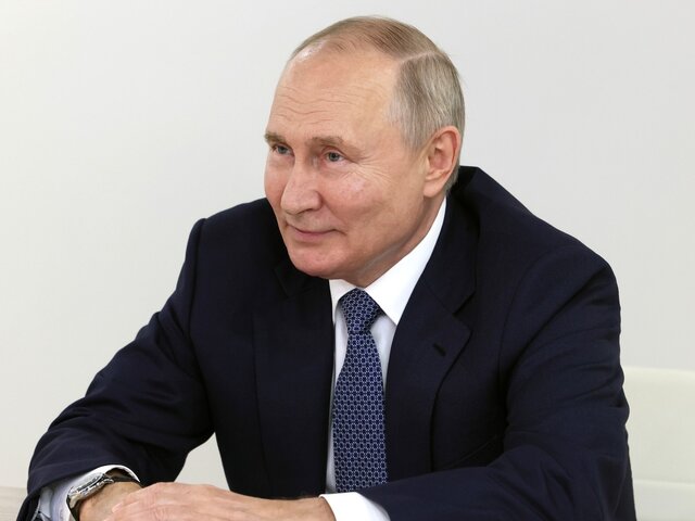 Песков заявил, что Путин не приедет на открытие выставки 
