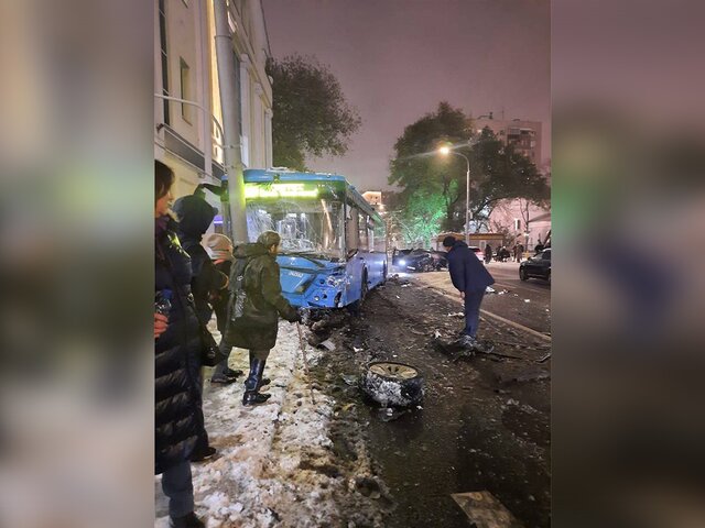 Три человека пострадали в результате ДТП в центре Москвы
