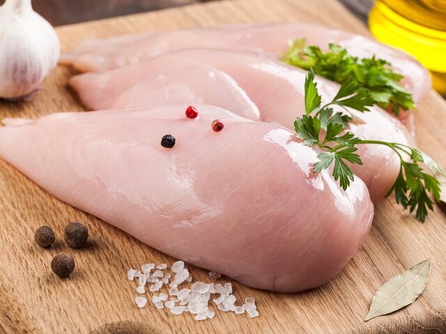В России могут на полгода установить запрет на экспорт отдельных видов мяса птицы