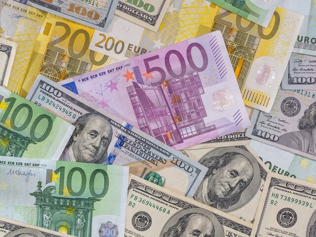 ЦБ разрешил банкам продавать поступившие до 9 апреля 2022 года доллары и евро