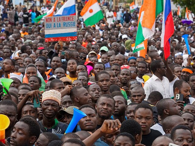 МИД Франции отклонил требование мятежников к французскому послу покинуть Нигер