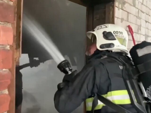 Пожар на складе у площади трех вокзалов в Москве полностью ликвидирован