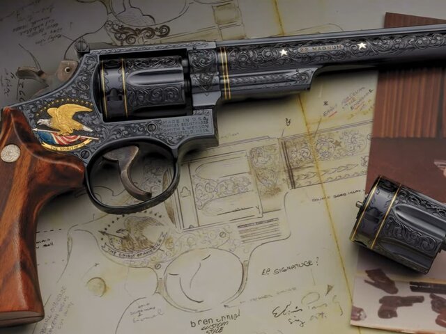 Револьвер Элвиса Пресли продали почти за 200 тысяч долларов