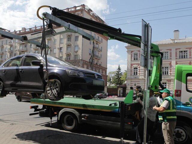 С начала года за парковку на местах для инвалидов в Москве эвакуировали 19 тыс машин