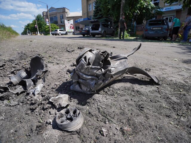 Разрывы двух снарядов ВСУ произошли рядом с автодромом в Горловке